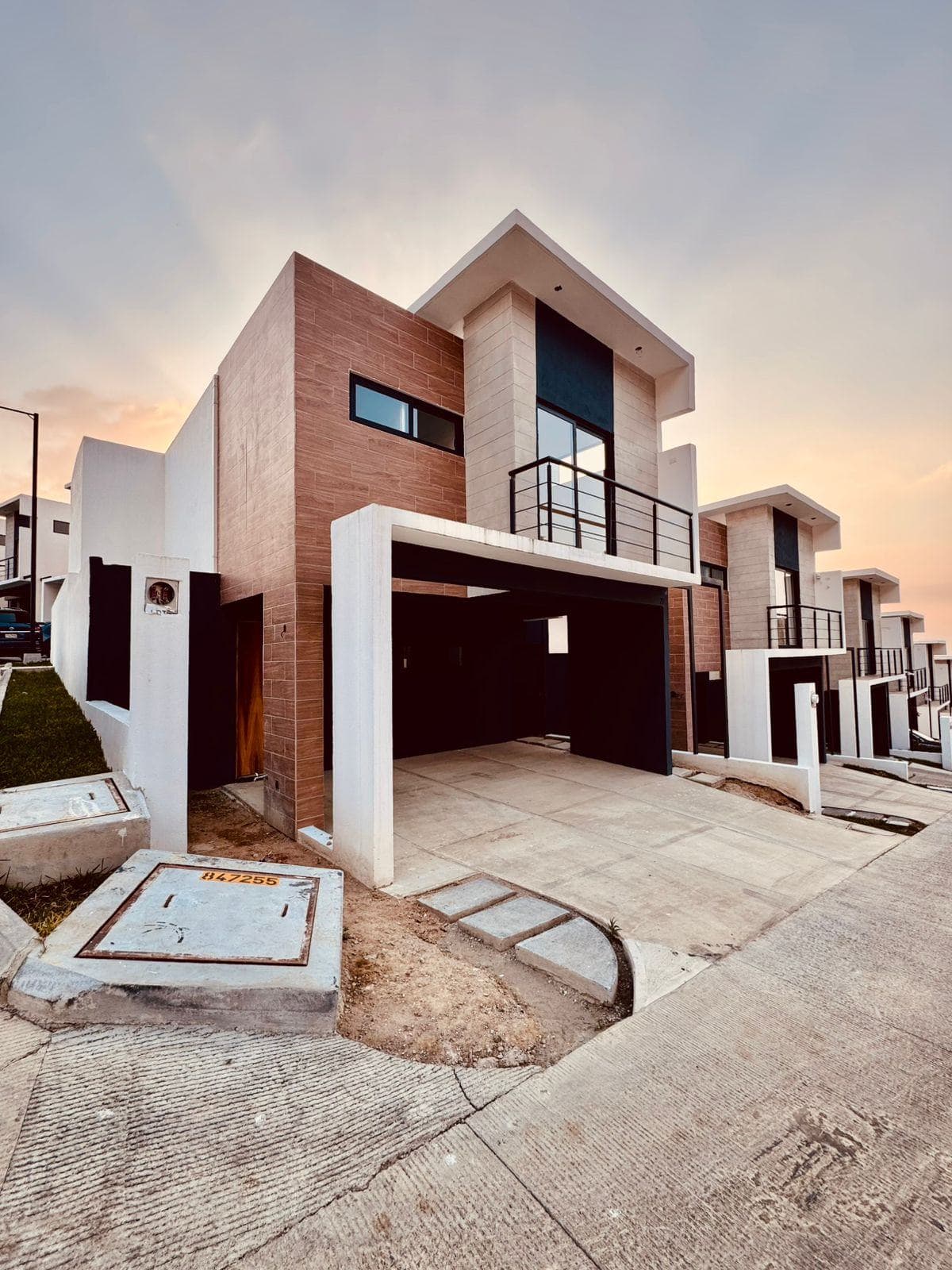 Listing image 1