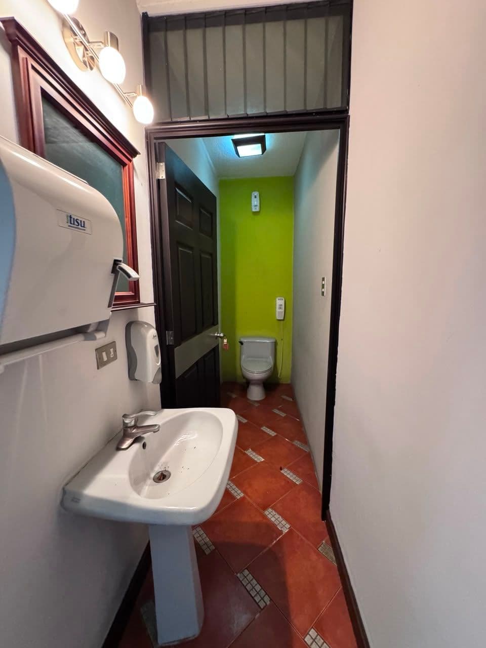 Listing image 6