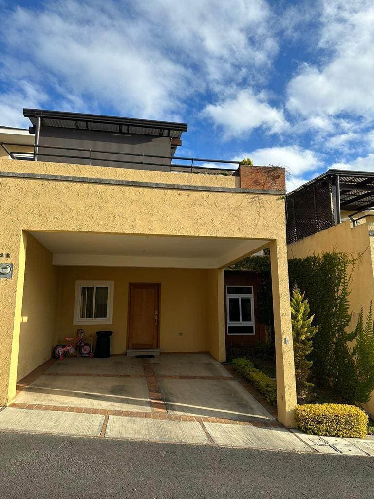 Vendo Casa en Condominio Bosques de Arrazola