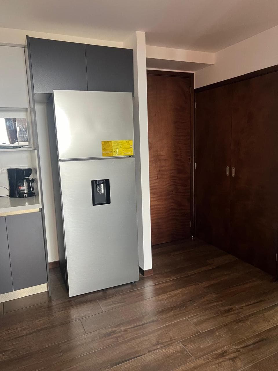 Listing image 4