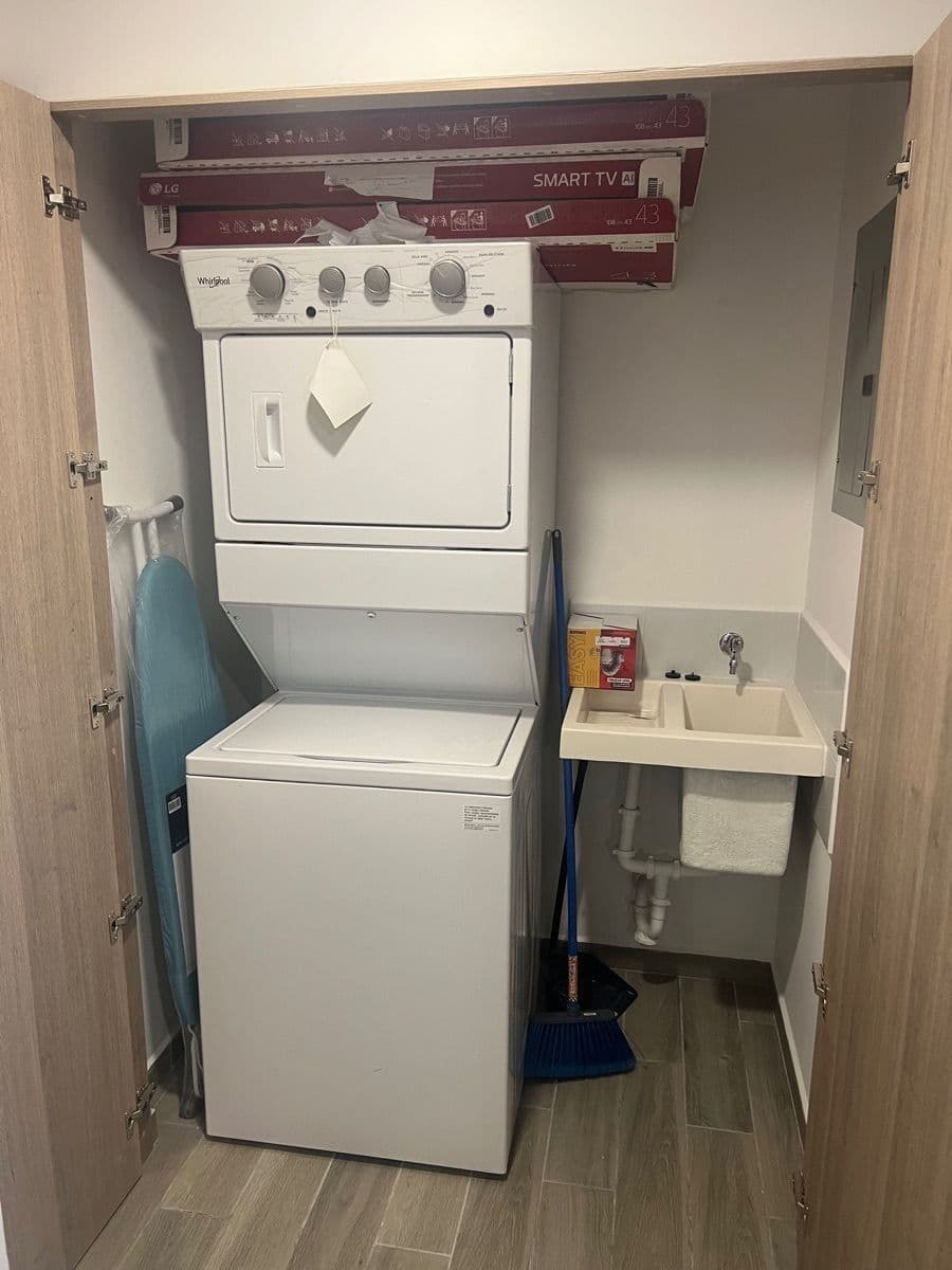 Listing image 5