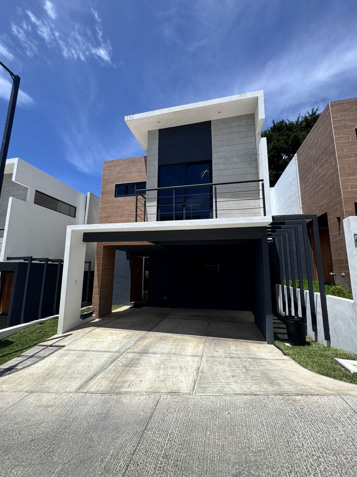 VENDO CASA AMUEBLADA EN CONDOMINIO 7 GOTAS DE SAN VICENTE Km. 16.5 EN CAES Atrás de Sporta