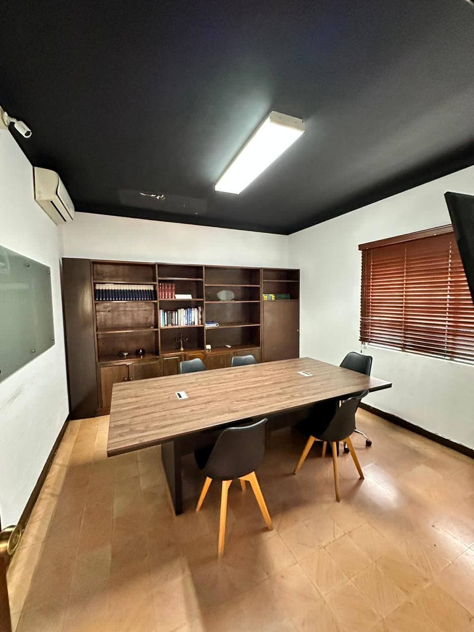 Alquiler Casa para oficina o negocio zona 10